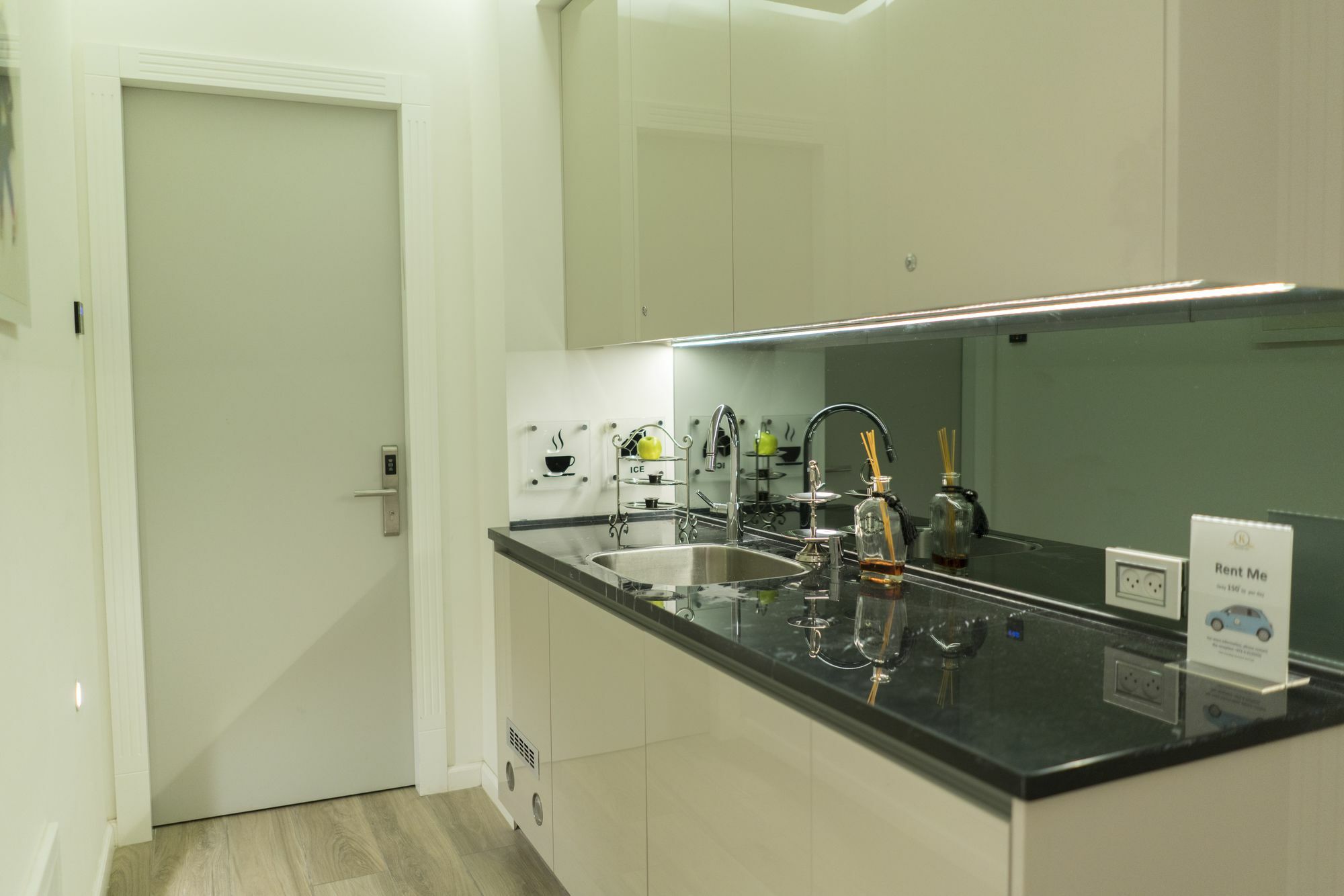 K Suites Tlv By The Beach Tel Aviv Ngoại thất bức ảnh